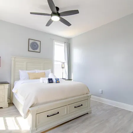 Dream A Little Dream 10 Mins To Your Nyc Adventure